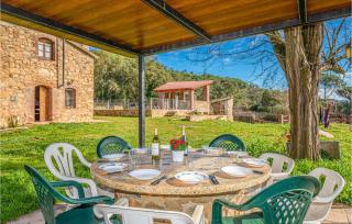 4 Bedroom Nice Home In Riells I Viabrea - Breda - 2