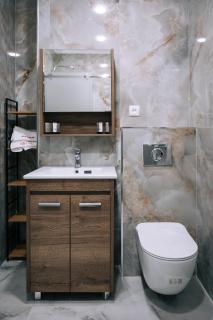 1BR Sunlit Center French Balcony Self checkin Keygo 50 - Yerevan - 5