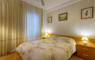 2 Bedroom Cozy Apartment In Gandia - 4