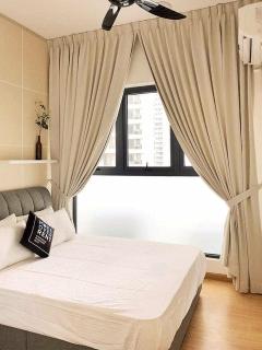seaview beach 4-13pax CIQ 5mins johor bahru KSL MIDVALLEY - Johor Bahru - 7