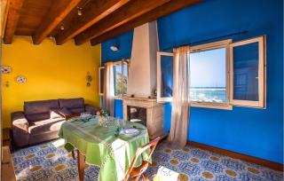 Cozy Apartment In Castellammare Dg - 9