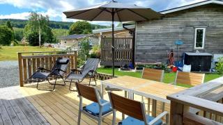 Schönes Haus mit Terrasse, Grill und Seeblick - Dals Långed - 0