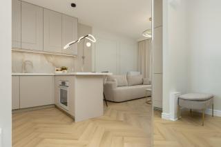 Żupnicza Elegant Apartment with Balcony Warsaw by Noclegi Renters - Warsaw - 4