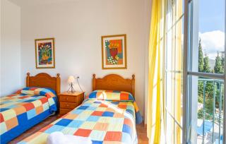 Pet Friendly Apartment In Alcaucín - Alcaucín - 1
