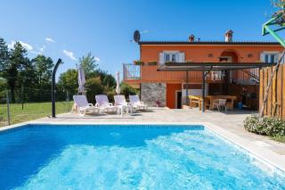 Haus Orange Familienfreundliche Lage Mit Pool - Labin - 8