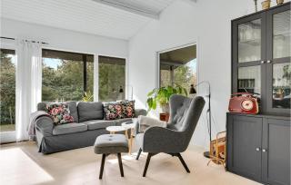 Cozy Home In Dronningmølle With Kitchen - 8