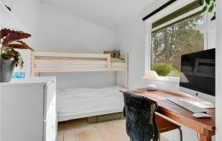 Cozy Home In Dronningmølle With Kitchen - Dronningmølle - 3