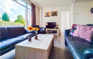 4 Bedroom Cozy Home In Heinkenszand - heinkenszand - 7