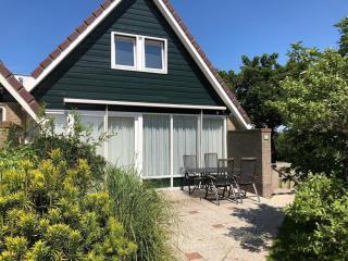 Modern eingerichtetes Ferienhaus in ruhiger und strandnaher Lage - Julianadorp - 0