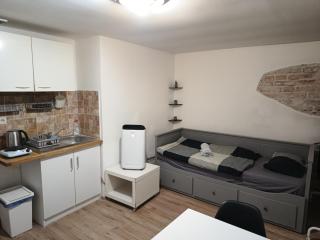 Basic Underground Apartments Next to the Center - Best Tram Line, Cool Local Area - 9