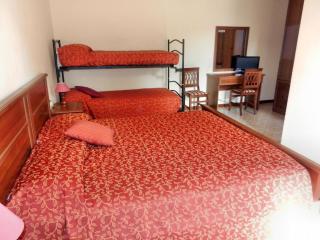 Ferienwohnung mit 1 Schlafzimmer, 1 großer ausgestatteter Küche, Badezimmer, großer Terrasse - 6