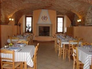 Ferienwohnung mit 1 Schlafzimmer, 1 großer ausgestatteter Küche, Badezimmer, großer Terrasse - 2