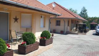 Hochwertiges Ferienhaus Steffi mit Terrasse - Balatonberény - 0