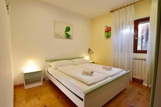 Schönes Ferienhaus in Zambratija mit Terrasse und Nah am Strand - Zambratija - 8