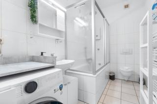 Tolles Design, hochwertig, Vollausstattung, 3 Zimmer, großes Bad & Gäste-WC, große Küche, 3 x Smart TV, 11 min zum Hbf Duisburg - Duisburgo - 5