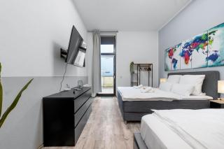 Tolles Design, hochwertig, Vollausstattung, 3 Zimmer, großes Bad & Gäste-WC, große Küche, 3 x Smart TV, 11 min zum Hbf Duisburg - 1