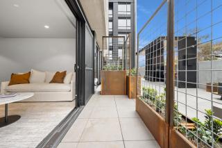 Sophisticated Inner-City 2-Bed with Outdoor Dining - 1