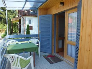 Freistehendes Ferienhaus beim Wellnessbad mit eingezäuntem Garten und Terrasse - Birkamajor - 8