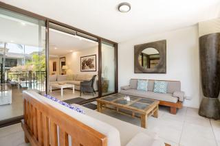 'Resort Swim-out' Sunshine, Sand, and Poolside Serenity - Craiglie - 8