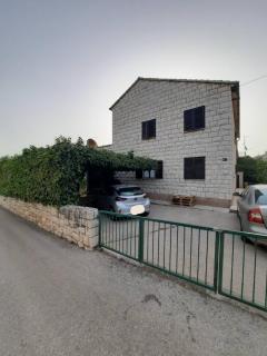 Pansion Drvo - Supetar (San Pietro di Brazza) - 7