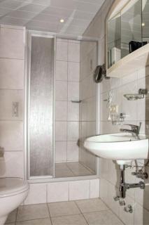 Gästezimmer in kleiner Ferienanlage mit vielen Freizeitmöglichkeiten - Harzgerode - 9