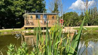 Rusty Duck Retreat Shepherds Hut - Shedfield - 0
