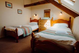 Seascape Cottage - Lydstep - 1