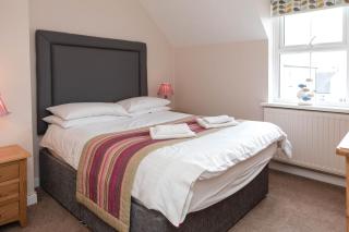 Captains Lodge - Lydstep - 0