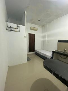 Kamar Kost - Delitua - 2