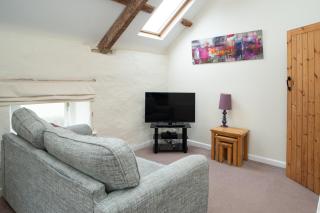 The Hayloft - Lydstep - 8