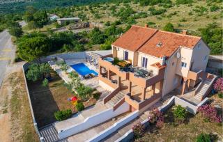 Three-Bedroom Holiday Home In Krusevo - Kruševo - 4