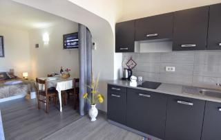 Appartement in Zambratija mit Schöner Terrasse - 2