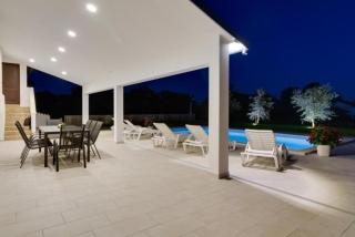 Schöne Villa Piljan mit einem privaten Pool - Bokordići - 2