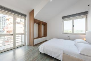 Lucas Lake View Penthouse - Tirana - 3