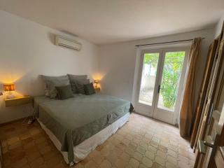 Maison de Charme au Milieu des Vignes avec Jardin et Parking à Gassin, près de Saint-Tropez - Gassin - 9