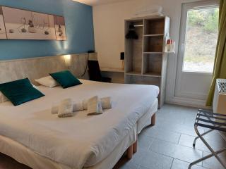 Brit Hotel Bosquet Carcassonne Cité - 1