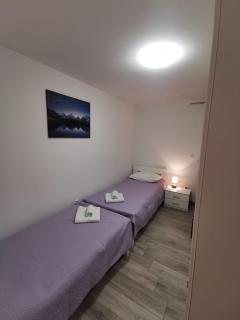 Matej apartmen-Balcony with view and Free parking - Split - 0