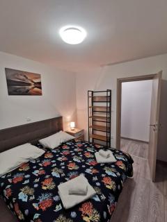 Matej apartmen-Balcony with view and Free parking - Split - 6