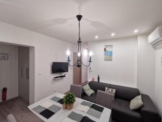 Matej apartmen-Balcony with view and Free parking - Split - 1