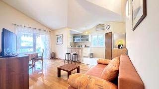 Spacious Apt in Tisno Near Garden Resort – 4 Min - Tisno - 9