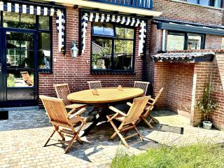 Luxury home in quiet neighbourhood near beach - The Hague - 6
