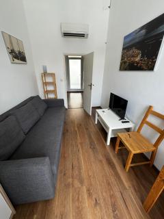 Kolbe Hvar Piazza Apartment - Hvar - 7