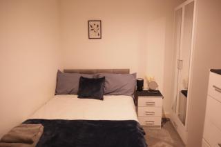 City Centre - Modern Apartment - Liverpool - 9