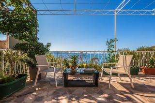 Große Wohnung in Omiš mit Privater Terrasse und Meerblick - Omiš - 9