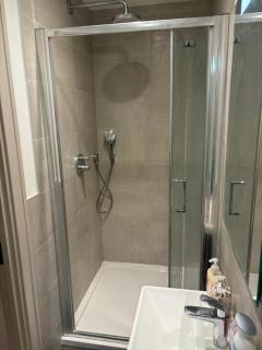 Cozy and Comfortable Studio - Surbiton - 2
