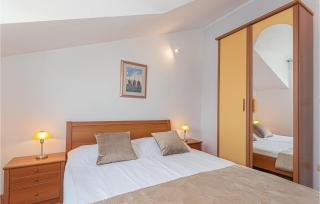 1 Bedroom Lovely Apartment In Vodice - Vodice - 5