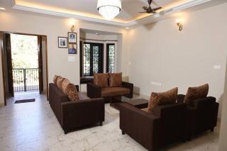 2-3 BHK Palatial Convertible Independent Villa 12 min Drive To Varca Beach - Dramapur - 2