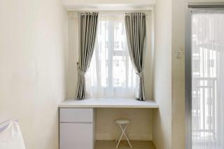 Minimalist and Cozy Studio Transpark Juanda Bekasi Timur Apartment By Travelio - Bekasi - 9