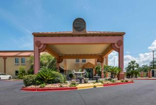 Econo Lodge Inn & Suites - Diamondhead - 8