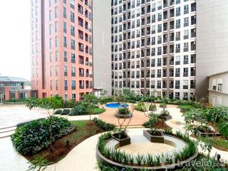 Minimalist and Homey Studio at Transpark Juanda Bekasi Timur Apartment By Travelio - Bekasi - 5